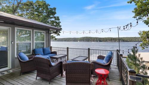 Lakefront Home Private Dock with Main Channel View - Foto 2