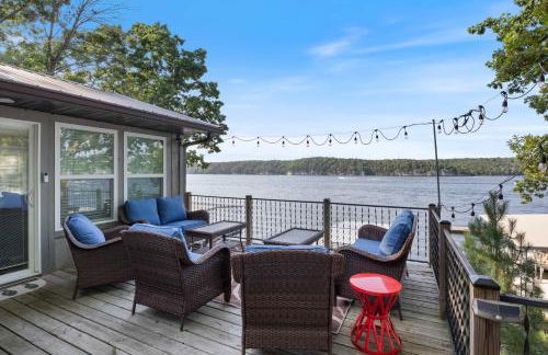 Lakefront Home Private Dock with Main Channel View - Foto 2