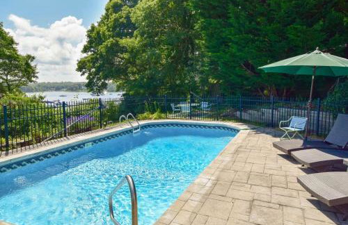 Stunning Home with In-Ground Pool - Photo 3