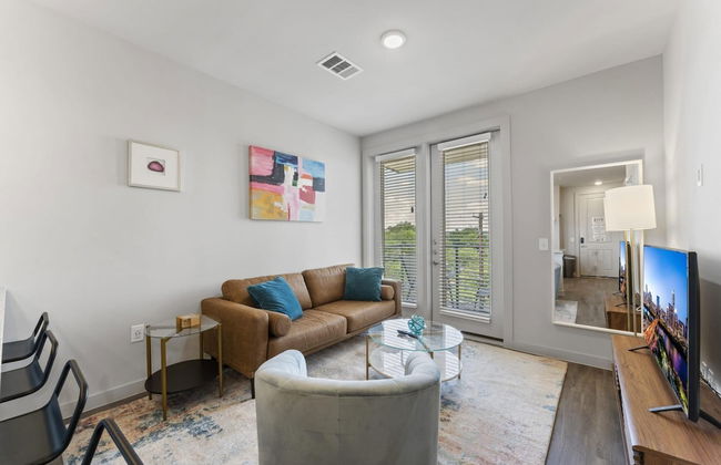 Prime Soco Airy 1BR King Suite w Pool Parking - Foto 8