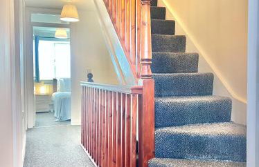 Big 6 Beds Home, Free Private Parking, TV, Garden - Foto 10