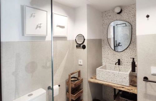 Piso reformado de diseño c/terraza. Playa el Ancla - Foto 17