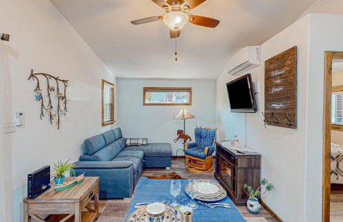 1BR Dog-Friendly Lakefront Cabin with Canoes - Foto 6