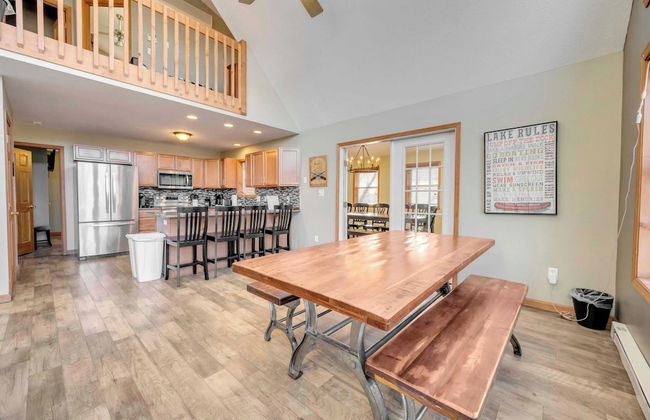 Pocono Pinnacle by Avantstay Steps to the Lake, Game Room, Large Deck - Foto 31