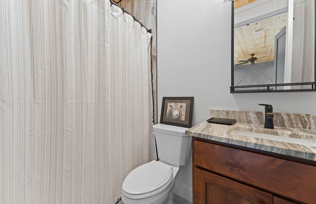 Gray Fox Lodge by Avantstay Waterslide Pool Theater Sleeps 23 - Foto 33