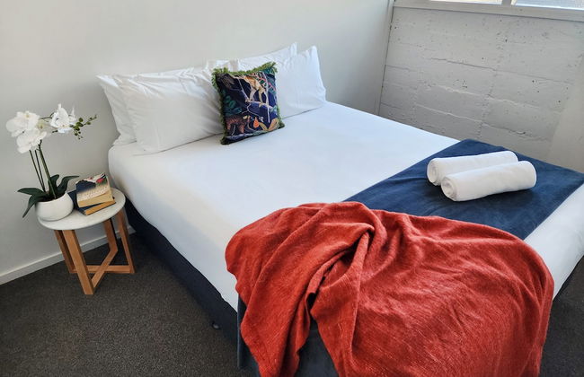 U Suites on Webb - Photo 22