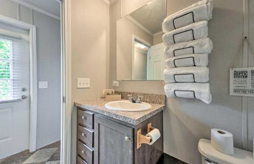 Pet-Friendly Cassolopis Escape, Near Lake! - Foto 15