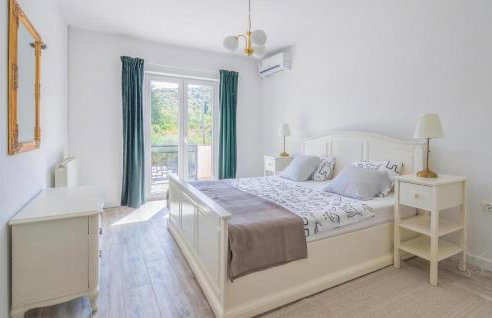 Amazing Apartment In Kasic With Wifi - Photo 10