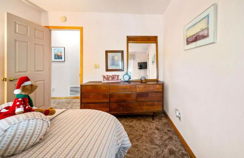 Breathtaking Cabin Backing the National Forest - Foto 39