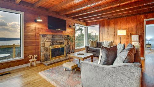 Henderson Cabin with Deck and Scenic Lake Views! - Foto 2