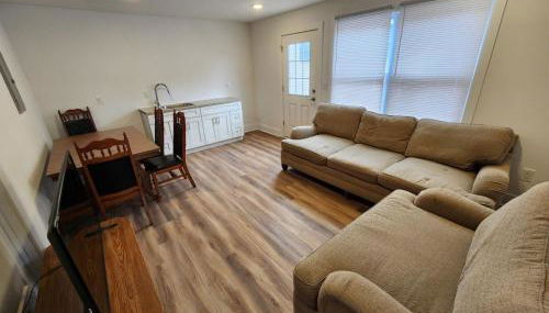 Beautiful beachside, newly renovated apartments just half a block from beach 2 bedroom - Foto 2