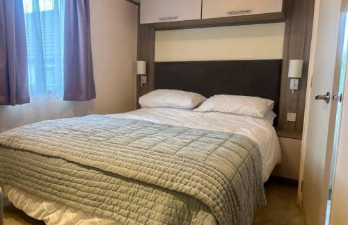 Caravan in Holcot - Sleeps 6 - Pet Friendly - Foto 6