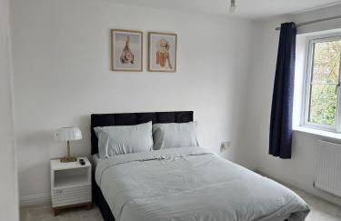 8 Bedroom House Sleeps 20 - Private Garden - Foto 36