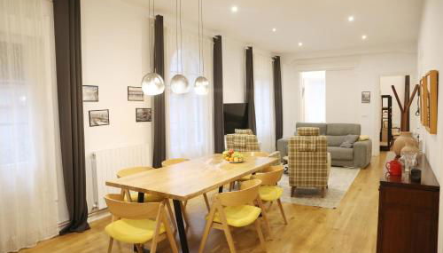 PISO EXCLUSIVO FRENTE AL CASCO VIEJO CON PARKING GRATIs - Foto 5