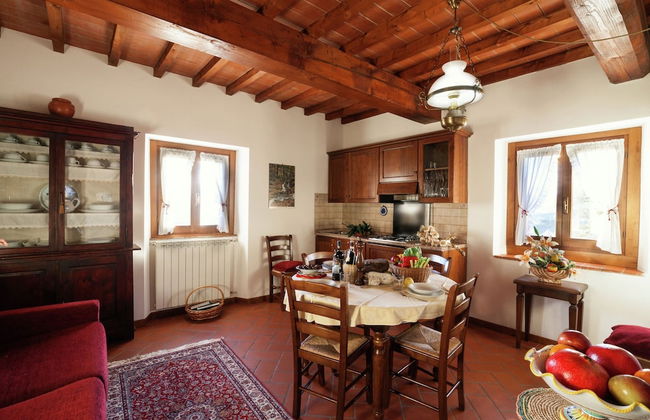 Authentic Farmhouse with Pool, Hot Tub, Playground, Garden - Foto 9