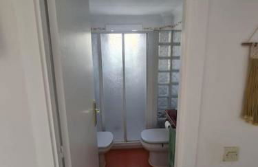 Nice beachside 2-BD apt near Barcelona - Foto 3