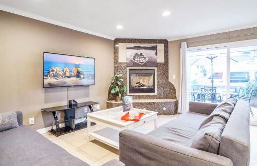 AWESOME 3BR 1 Block To Ocean Fast WIFI C1 - Photo 10