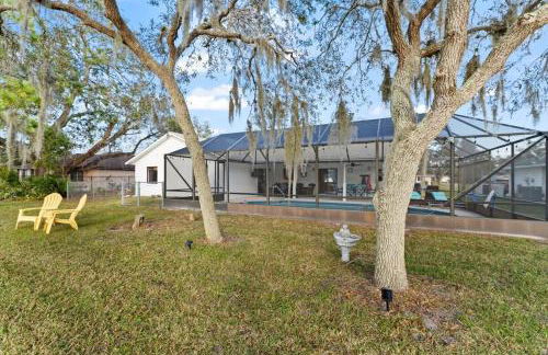 Waterfront - Private Pool - Pet Friendly - Photo 15