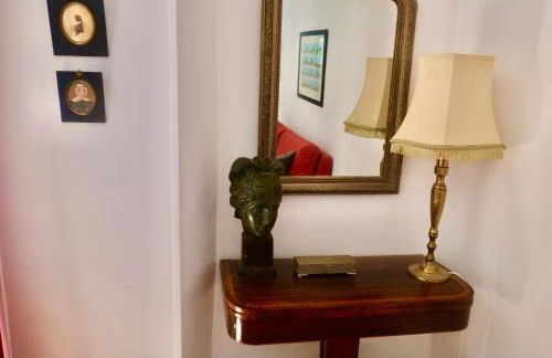 3 Bed-Sleeps 6-Balcony-Pets-Parking-Town Centre - Photo 16