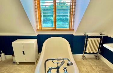 Serene Retreat - Hot Tub - Pool Table - Close to New Forest and Bournemouth Beach - Sleeps 12 - Foto 42