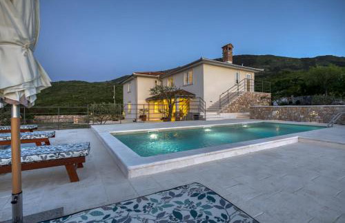 Villa Prisunac - Foto 1