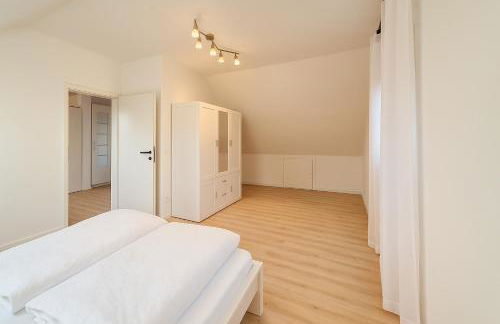 Cozy-Stay III, 2-Room Flat for Vacation & Messe, Düsseldorf, Perfect Connectivity - Foto 7