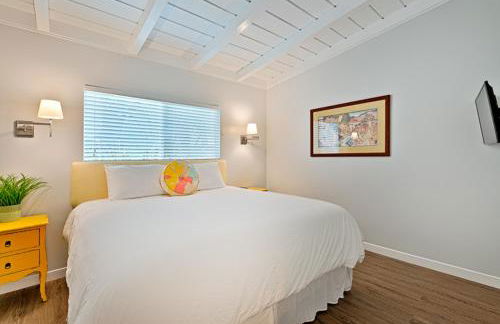 Shores Perfection - Spa, AC, Pet Friendly, Parking, Fire Pit & Massive Private Yard! - Foto 23