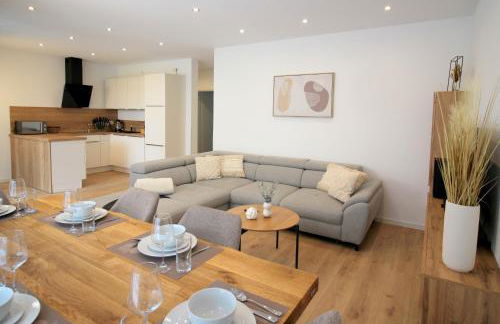 Großes Apartment mit Küche, Dusche, Badewanne, Balkon, Parkplatz vor dem Haus, ruhig gelegen, ADA4 - Foto 75