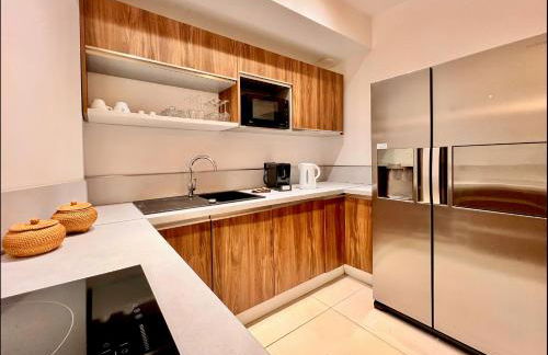 LIBERATION CENTER - PRIVATE Balcony - 24&7 RECEPTION - LUGGAGE STORAGE - Foto 6