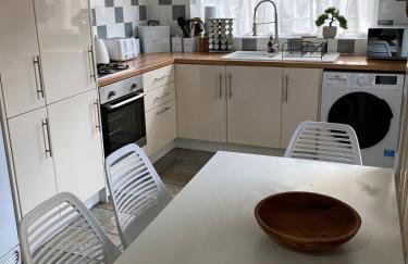 Comfy and Connected Standish Home - Two Mins from M6 Jct-27 - Foto 18