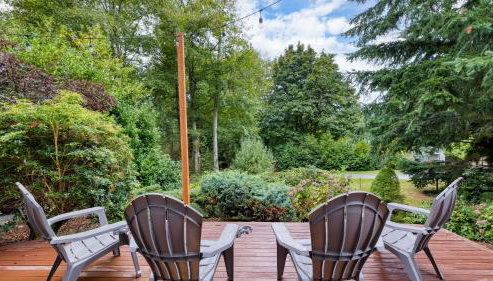 Forest Front Home w Fire Pit Mins to Beaches Wineries Trails Cedarview Retreat by AvantStay - Foto 4, Other