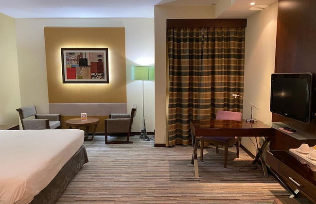 Phoenix Plaza Hotel Apartments - Photo 14