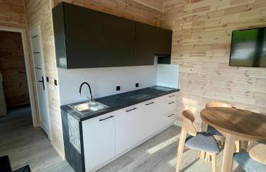 A Morze Domki- Podgrzewany basen, całoroczne klimatyzowane domki, parking - Foto 15