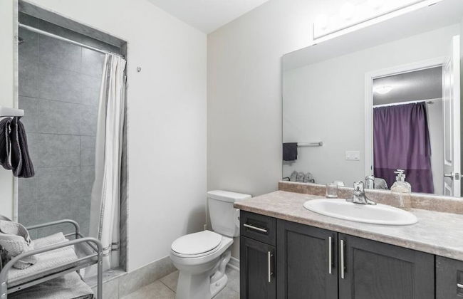 Lakeshore 3BR 2 5BA Townhome 1 min to the Beach - Photo 4