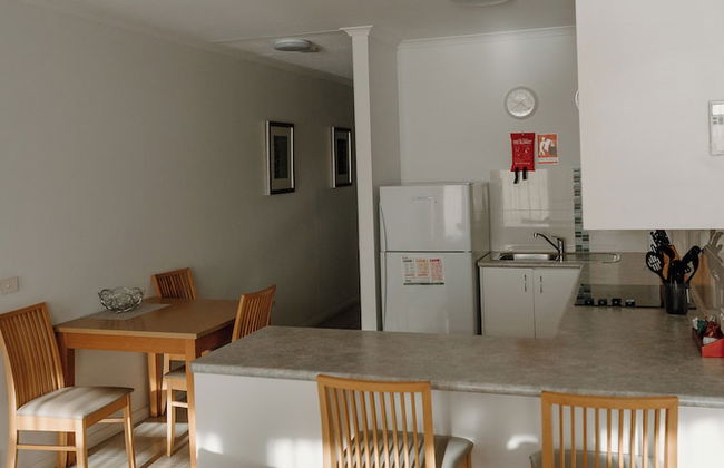 Lake Mulwala Boatel - Photo 10