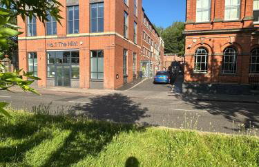 Mint drive 2 Beds With Secure Car Or Van Park w WiFi-Netflix No Deposit Required - Foto 5