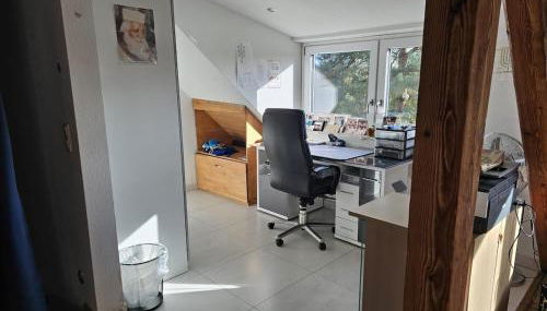 Stylish top floor apartment with garden view - Foto 3