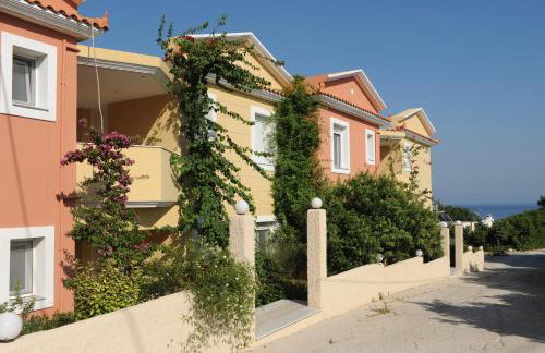 Yolanda Studios - Photo 25