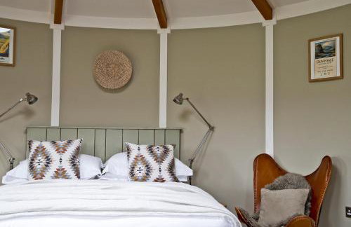 Nether Farm Roundhouses - Henmore Water & Sturston Winds with hot tubs - Bradley Wood no hot tub - Foto 34