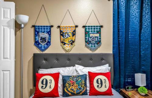 Spacious 7BR Retreat w Pool Game Room - Foto 8