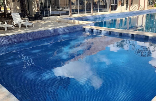 Devoted Hoestel in Cancun With Equipped Kitchen, Pool, Close to Beaches & More! - Photo 11