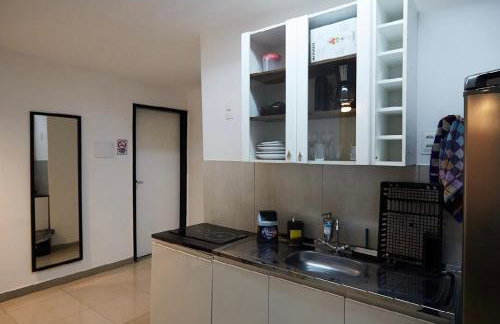 02 - ESTÚDIO NA SAVASSI com Wi-fi, TV, Vaga de garagem, Cozinha completa - Foto 16