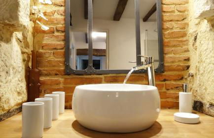 Au Pied du CHÂTEAU - 5 à 11 personnes - Baignade-canoë-piste cyclable à 100 m - Foto 29