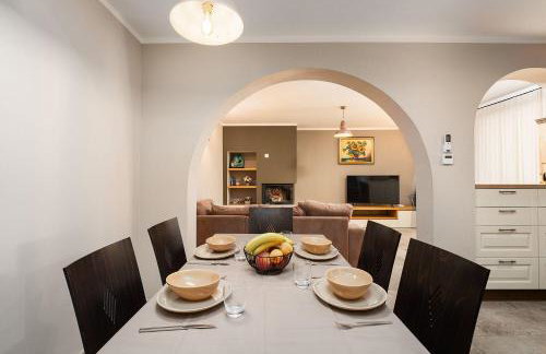 Mediterrane Steinvilla mit Privatpool, Whirlpool, Darts, Billard, Tischtennis, Gym - Foto 27