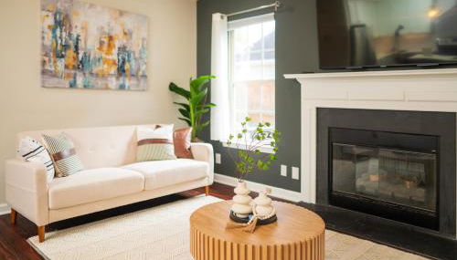 Entire home in RTP near Duke with fenced backyard - Foto 3