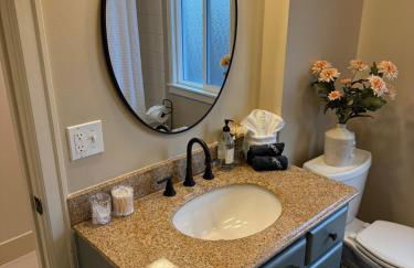 Charming Queen Anne Craftsman 4BR 2 Kitchens - Foto 71