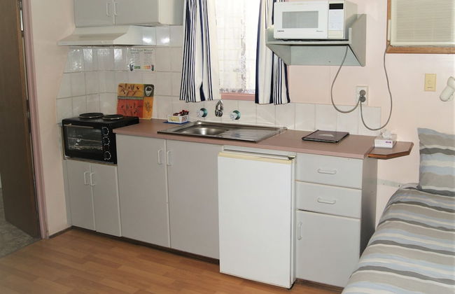 Junee Tourist Park - Photo 15