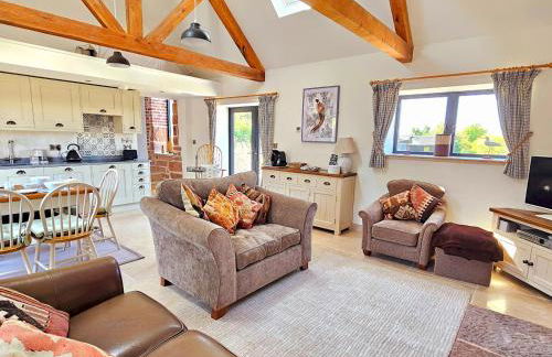 Beautiful Views Historic 16th Cent Barn Conversion - Pass the Keys - Foto 12