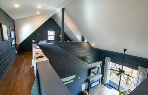 Chalet Amelia Lake View HotTub Fireplace Arcade - Foto 49