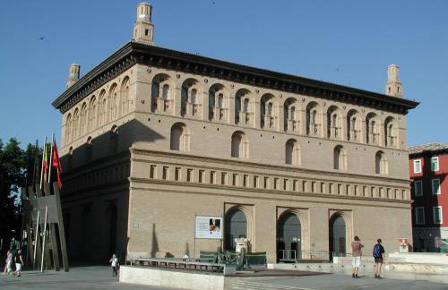 Amplio y Cómodo chalet a 15 minutos del centro con piscina y pistas de tenis - Foto 29